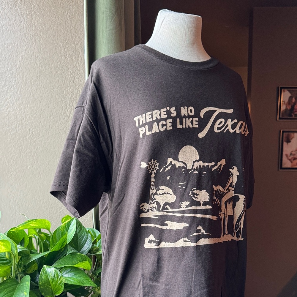 SAMPLE: No Place Like Texas Unisex Screen Printed Tee